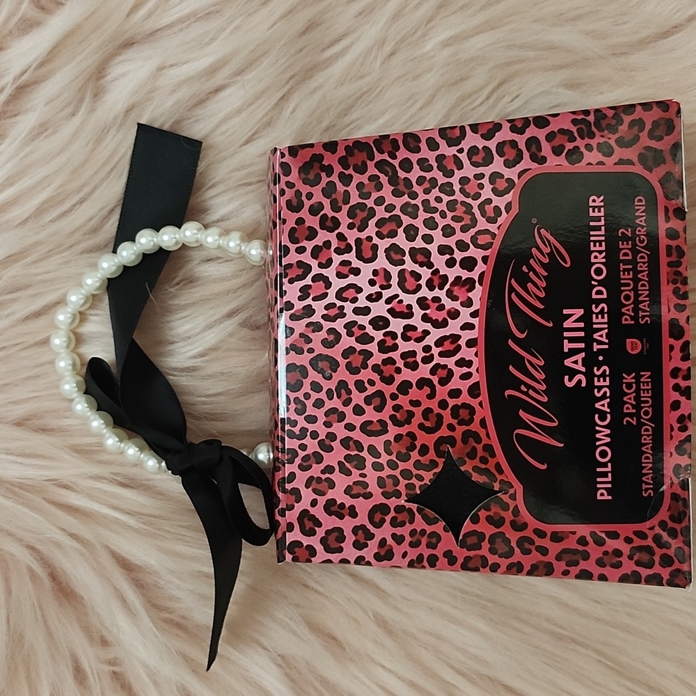 Brand New WILD THING SATIN PILLOW CASES😴-2CT